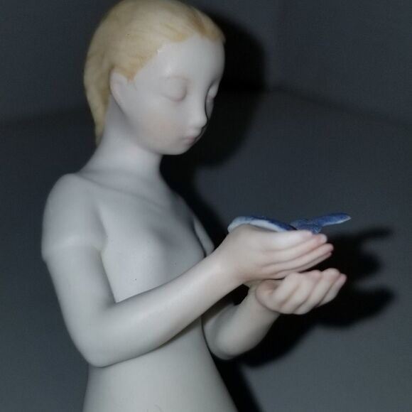 First Flight Cybis Girl With Blue Bird Kneeling 1963  by Patricia Eakins VT - Picture 11 of 13